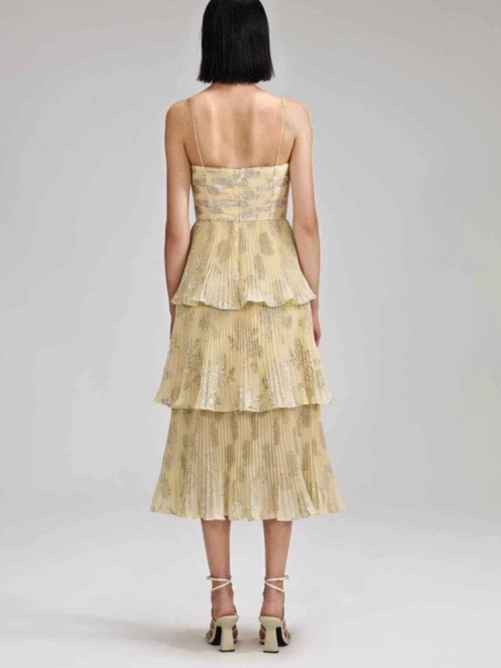 Self-Portrait Yellow Metallic
Jacquard Tiered Midi Dress Sz 8 - Picture 4 of 16
